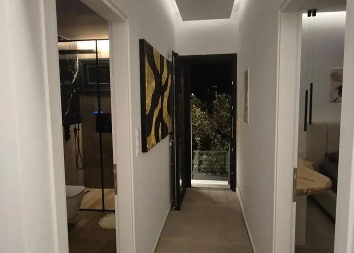 Stylish Modern 1 Bedrood Up To 4 Pax Holiday home *