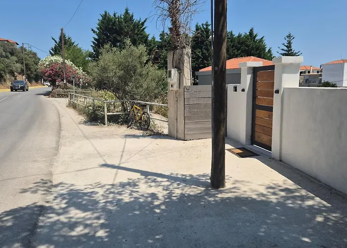 Stylish Modern 1 Bedrood Up To 4 Pax Holiday home *