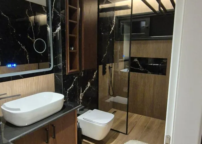 Holiday home Stylish Modern 1 Bedrood Up To 4 Pax *