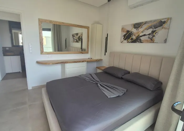 Stylish Modern 1 Bedrood Up To 4 Pax Holiday home *