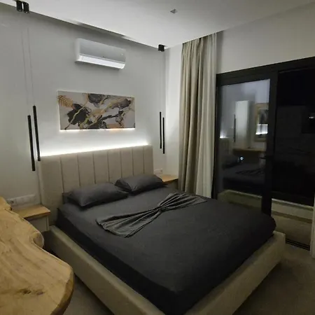 Stylish Modern 1 Bedrood Up To 4 Pax