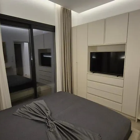 Stylish Modern 1 Bedrood Up To 4 Pax Vakantiehuis