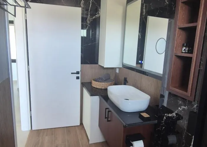 Stylish Modern 1 Bedrood Up To 4 Pax Skiathos